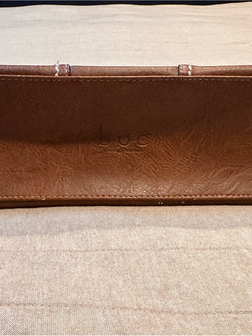 b.o.c. Floral Canvas Crossbody Bag in Blue and Tan Trim - Picture 6 of 7